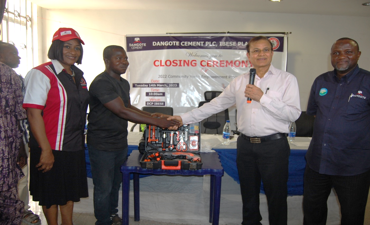 30 host community youths graduate from Dangote programme
