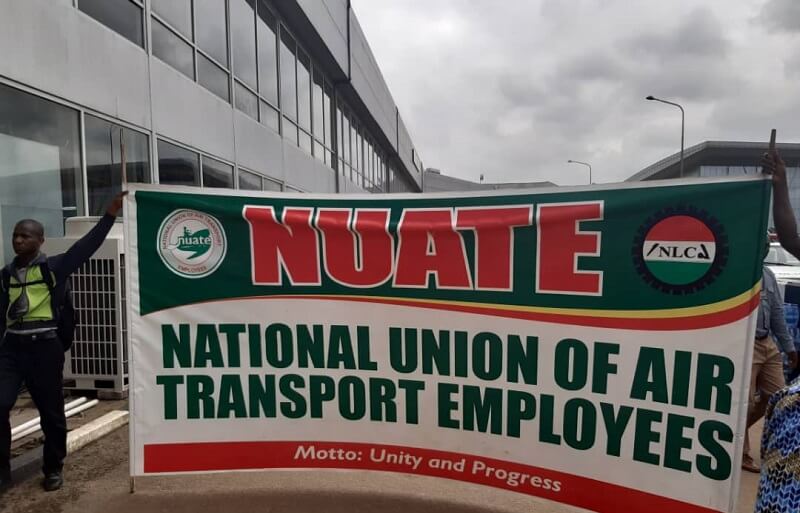 End strike, minister appeals to aviation workers