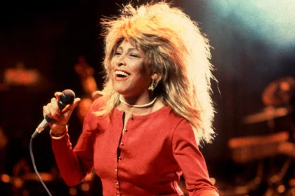 Tina Turner: Music legend dies at 83