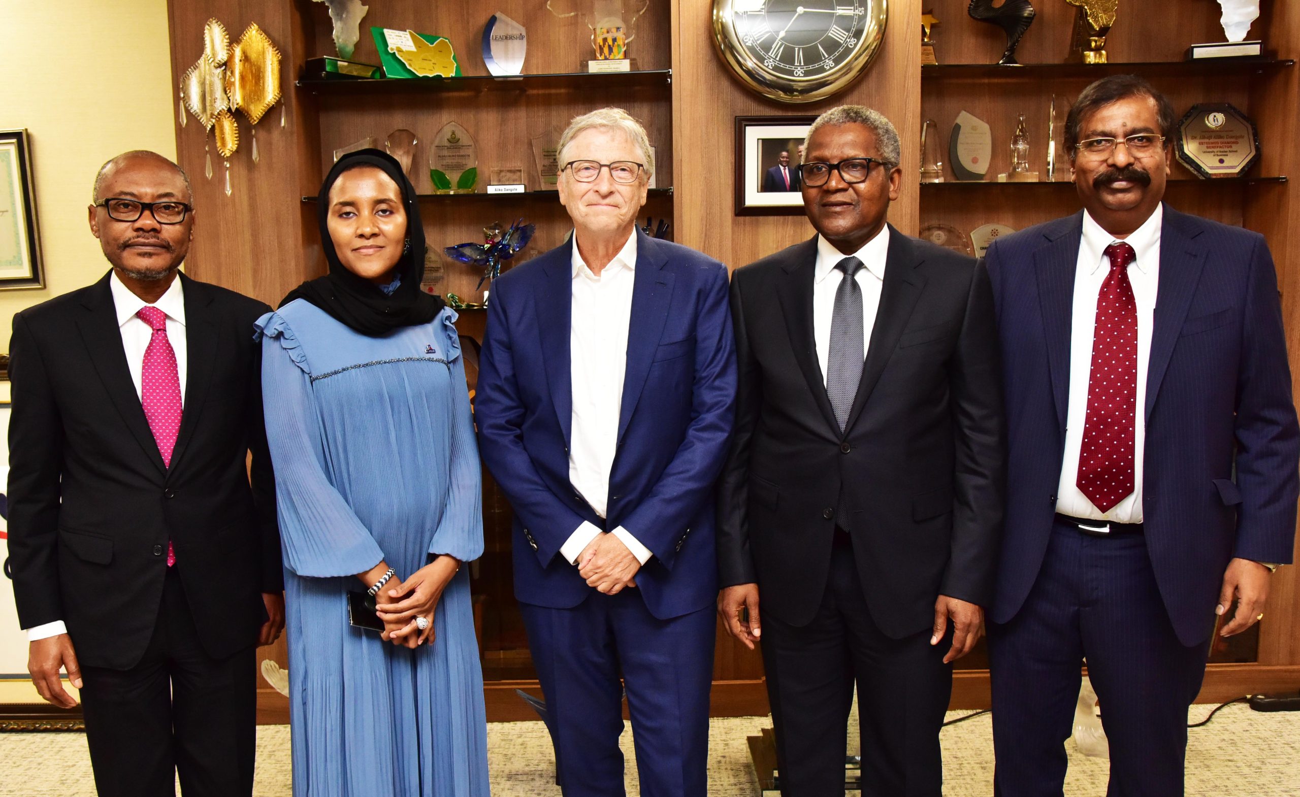 PHOTO NEWS: Bill Gates visits Dangote head office in Lagos
