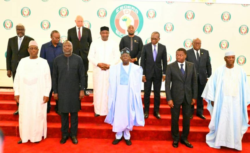 Niger: ECOWAS orders standby force against coup plotters
