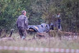 Yevgeny Prigozhin: Investigators trawl site of plane crash