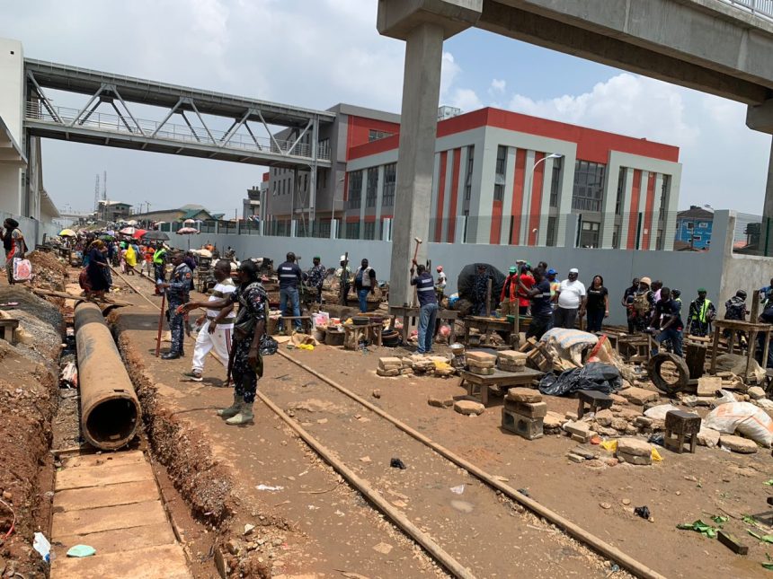 Red Rail Line: Lagos govt begins clearing shanties, obstructions