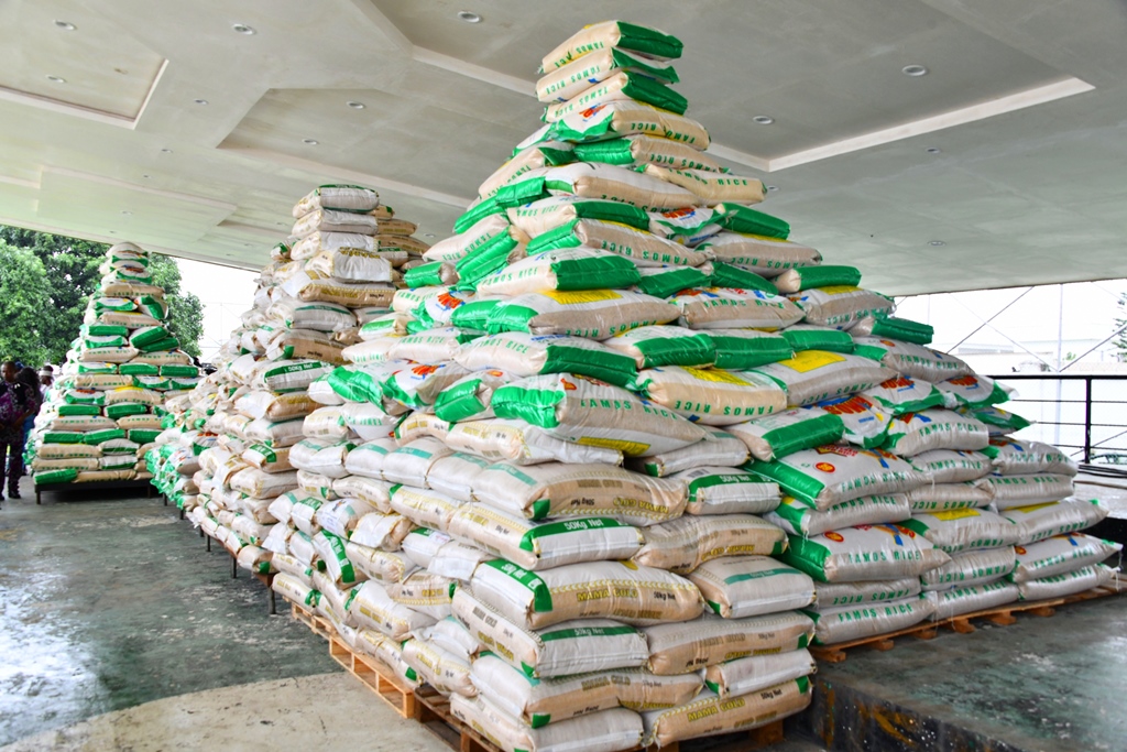 Subsidy removal: Sanwo-Olu flags off distribution of food items