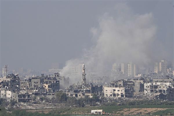 Media says Israeli strike kills 51, Arab world, US split on ceasefire