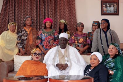 Monarchs praise FG over school feeding programme