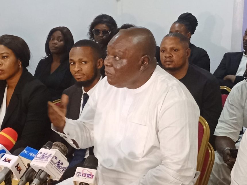 Over 400 lawyers raise alarm over threat to whistleblower's life