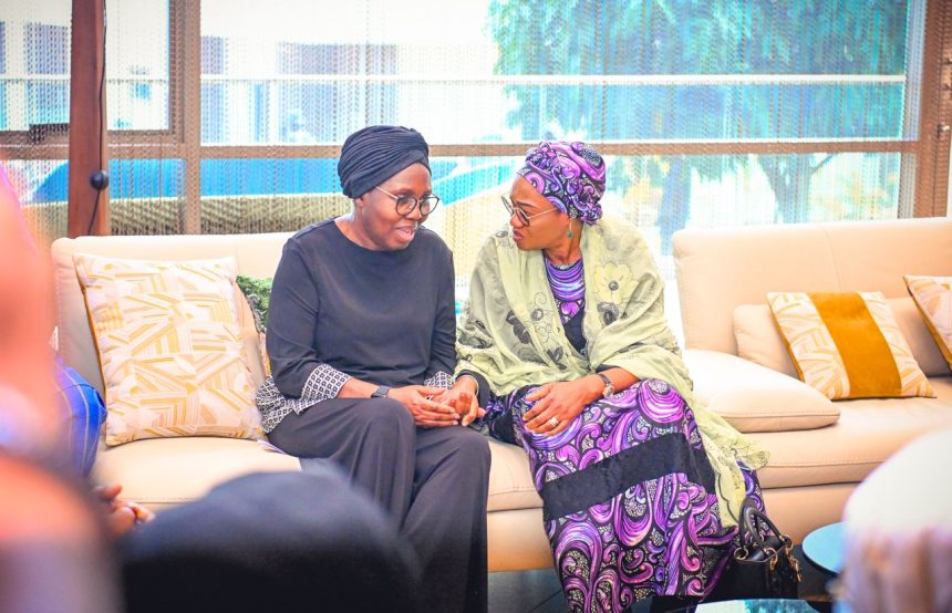 OIuremi Tinubu in Ibadan, commiserates with Akeredolu’s widow
