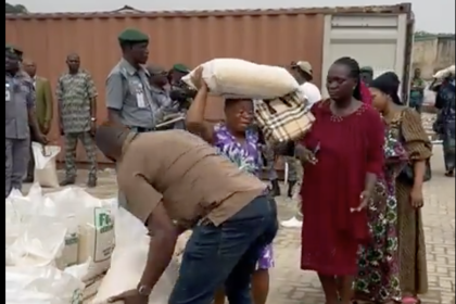 At least 4,000 benefit from sale of rice seized by Customs