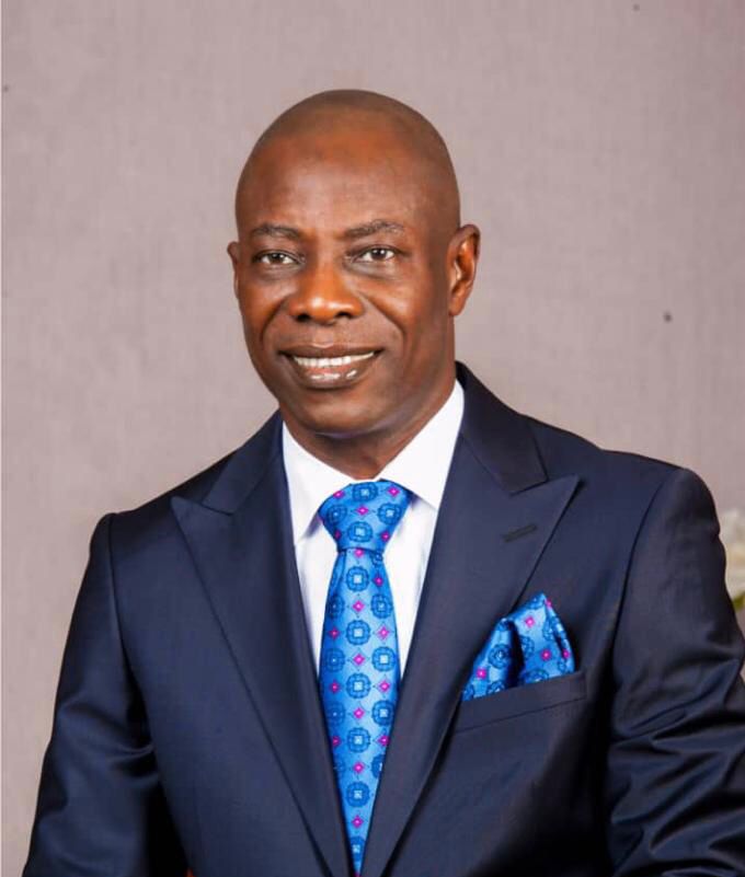 ACAOSA Class of ’87 inaugurates exco as Ogundimu emerges president