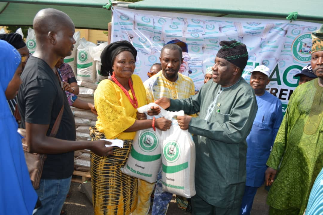 Ogun: Abiodun flags off sale of rice at discounted rates