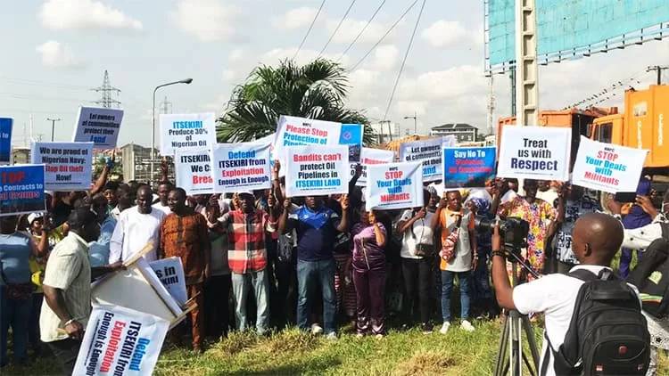 Groups hold rally against award of pipeline protection to ex-militants