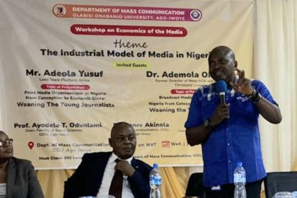 Platforms Africa's Adeola Yusuf inspires young journalists at OOU