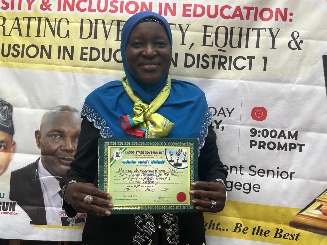 Orile Agege Community School principal, Mrs Mumuni, bags merit award