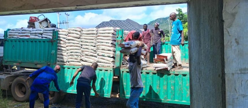 Flood: Ododo drills boreholes at IDP camps, provides relief materials