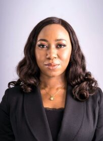 What unsterilised makeup brushes can do to you –Dermatologist