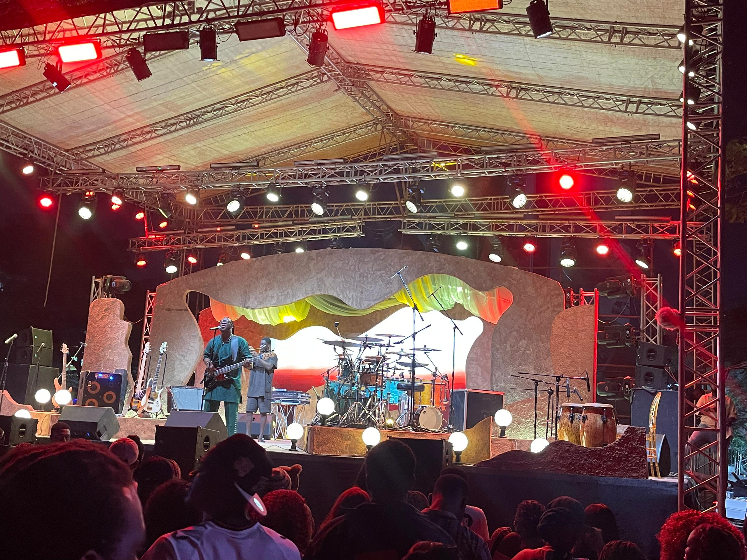DecemberIssaVybe: Firstbank sponsors ‘The Cavemen Concert’, thrills audience