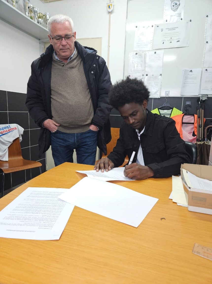 Portugal club signs on 19-yr-old Nigerian-born Yaqub Usman-Malah