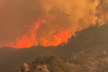 Thousands evacuated as fast-growing fire ignites near Los Angeles