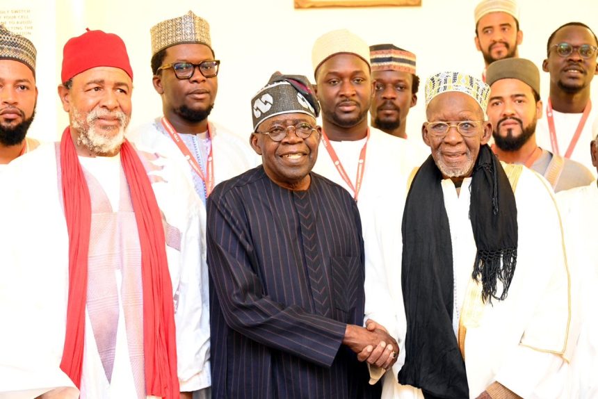 Tinubu observes Juma'at with Tijjaniyya leaders