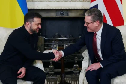 Starmer gives Zelensky 'full backing' in warm No 10 welcome