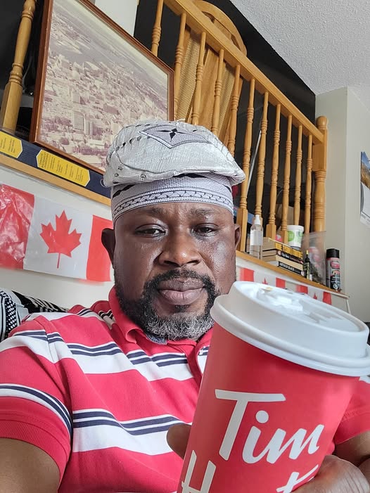 EXTRA: My romance with Colour Red, By Asaju Tunde