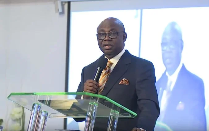 Tunde Bakare and Nigerian politics: The pontifical and episcopal community in perspective