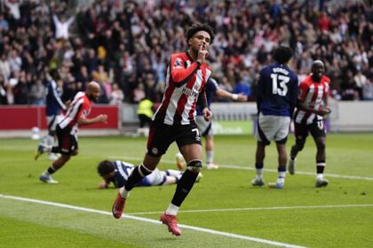 Brentford edge Manchester United in seven-goal thriller