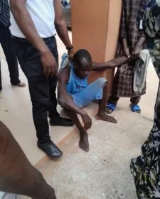 Chaos in court as ex-convict attempts to escape