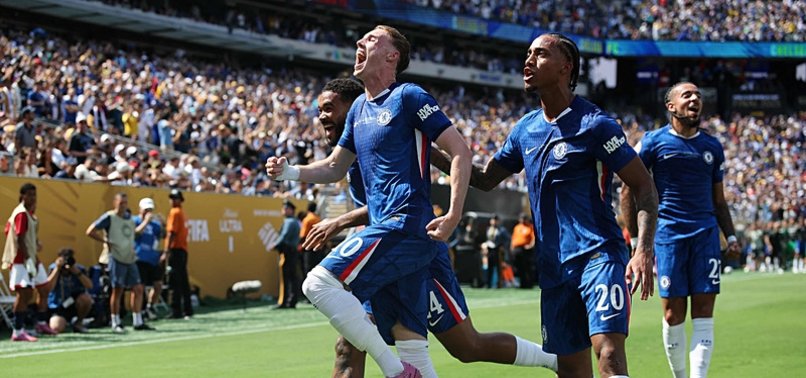 Palmer double fires Chelsea past PSG