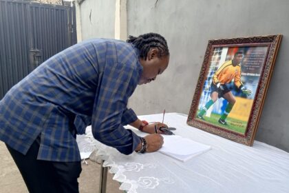 Ikpeba visits Peter Rufai’s family, rallies teammates for support