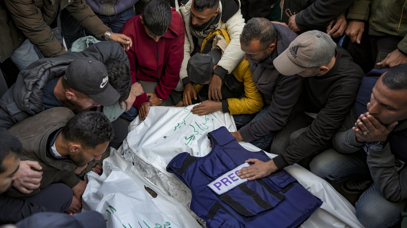 19 persons including five journalists killed in Gaza hospital strike