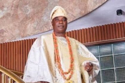 EXTRA: Ade Ori Okin, By Simbo Olorunfemi