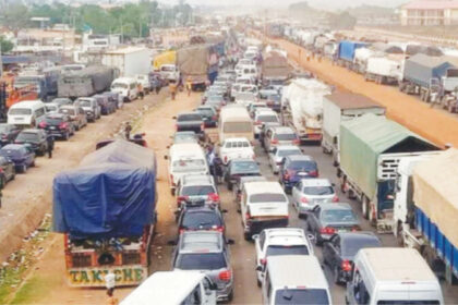 Kaduna-Abuja road gridlock: FRSC, Army on ground