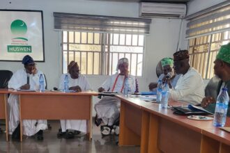 MUSWEN president commends Olowu of Owu for attending GPC meeting