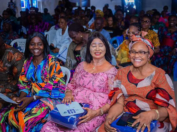 How Navy Secondary School Ojo Class of 2006 honoured teachers