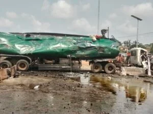 Six die, three injured in Lagos-Abeokuta Expressway auto crash