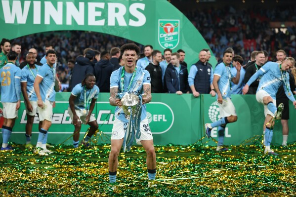Man City win League Cup final against Arsenal