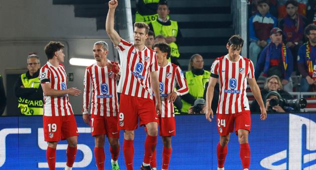 Atletico Madrid beat 10-man Barcelona 2-0