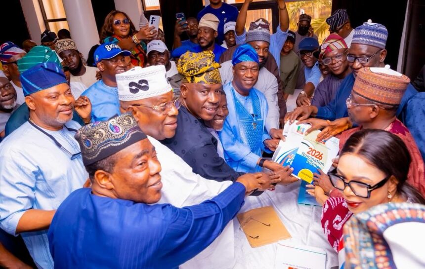 Lagos: Hamzat submits expression of interest, nomination forms