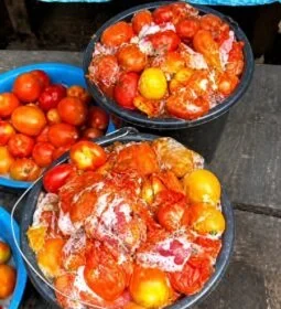 Why consumption of spoilt tomatoes dangerous -Lagos govt