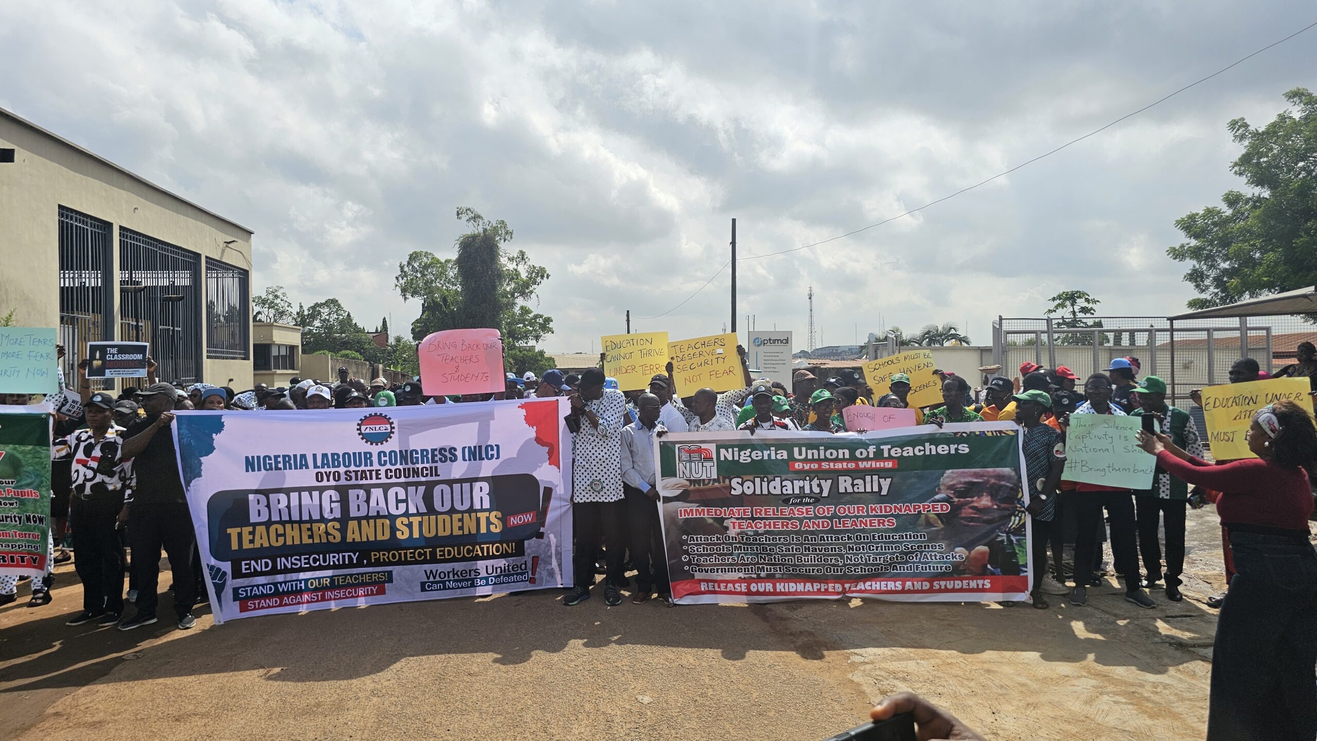 Oriire kidnap: NUT stages nationwide solidarity rally in Oyo