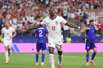 England dispatch Croatia 4-2 in World Cup thriller