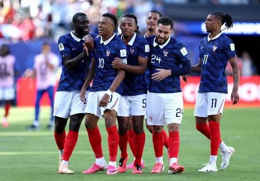 France stun Senegal with second-half blitz to win 3-1