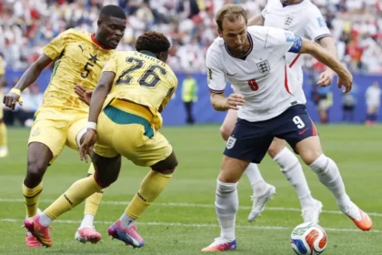 Ghana hold England in tense goalless World Cup clash