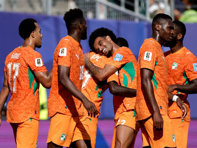 Ivory Coast, Ecuador reach World Cup knockout stage