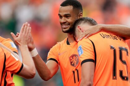 Netherlands crush Sweden 5-1 to boost World Cup hopes