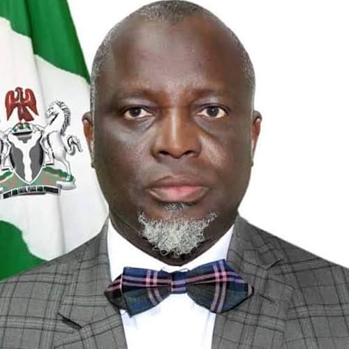 MUSWEN commends Oloyede on record of service at JAMB