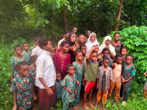 BREAKING: Kidnapped Oriire teachers, students finally rescued