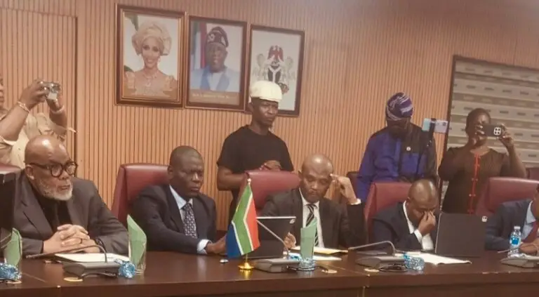Nigeria demands end to attacks in South Africa